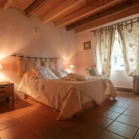 Hébergement de vacances Cottage Ceyzerieu Ceyzerieu