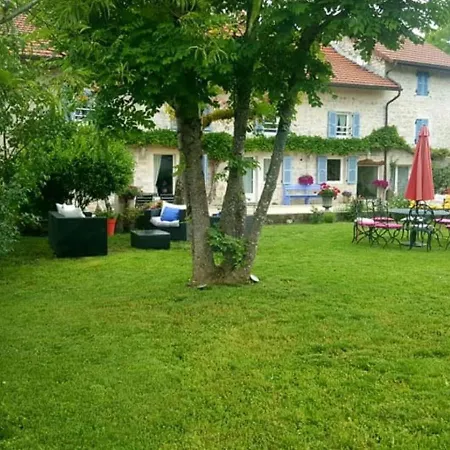 Cottage Ceyzerieu Hébergement de vacances Ceyzerieu